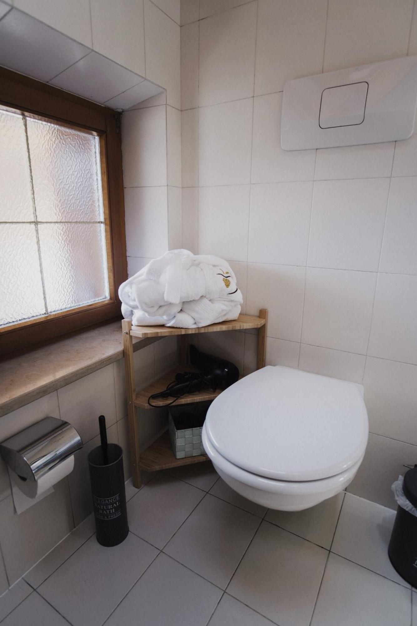 Toellhof Studio Stube Brixen Exterior foto